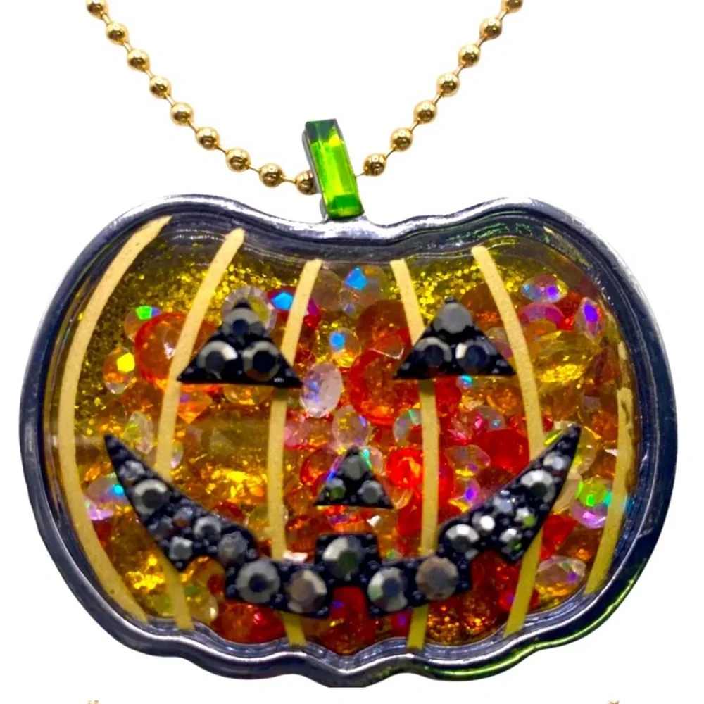 Betsey Johnson Pumpkin Fall Halloween Pendant Necklace 32” Gold Chain NW🎃 - Picture 3 of 6